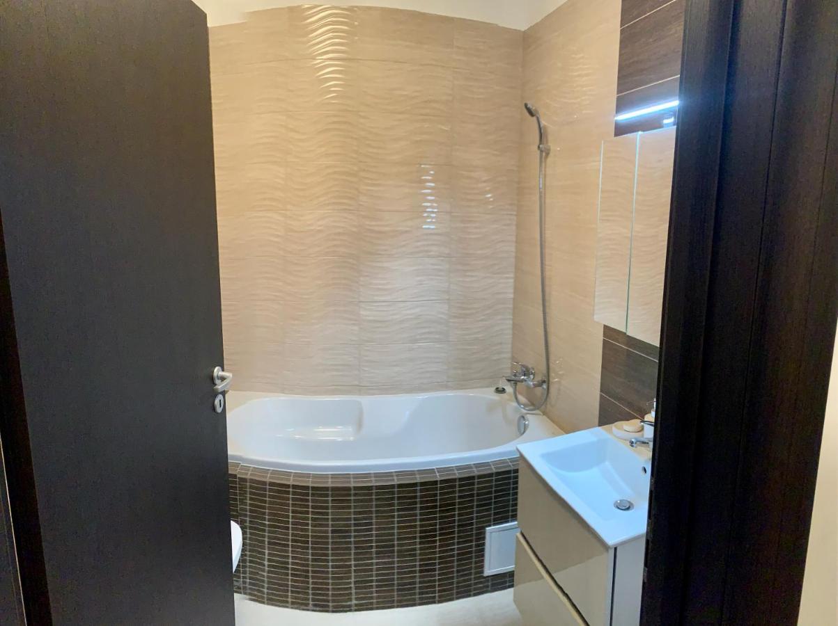 Park Carol Apartament Bucureşti